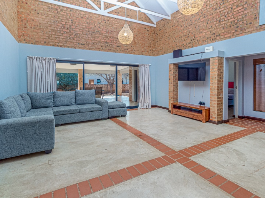 3 Bedroom Property for Sale in The Coves North West